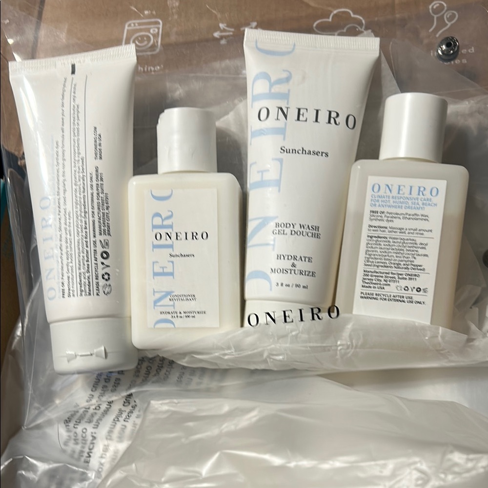 White and Blue Cleanser and Exfoliant Set